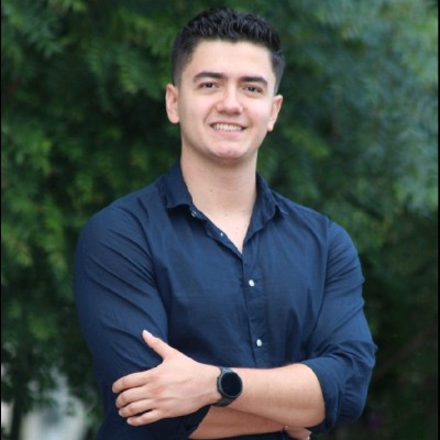 Dr. Iván Reyes Amezcua